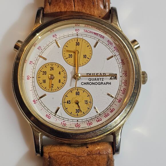 Lot of Vintage Watches Pulsar Seko Swiss Army and Speidel Band for Parts/Repair - Picture 4 of 16